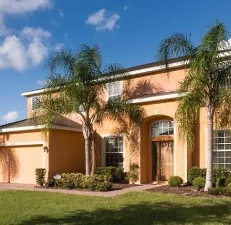 Fabulous Large 6 Bed Home With Extended Deck, Private Pool And Spa And Conservation View